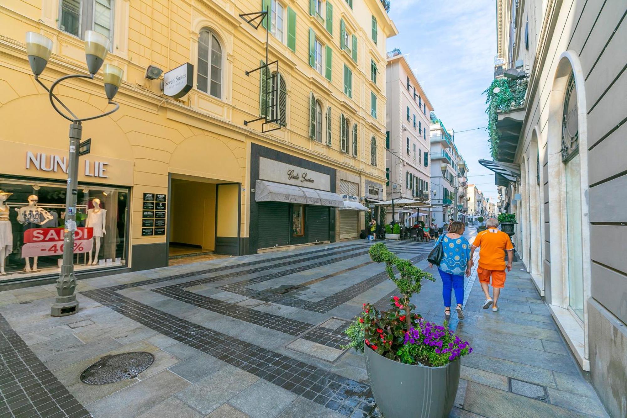 Seven Suites Apartments - Via Matteotti 178 Sanremo Luaran gambar