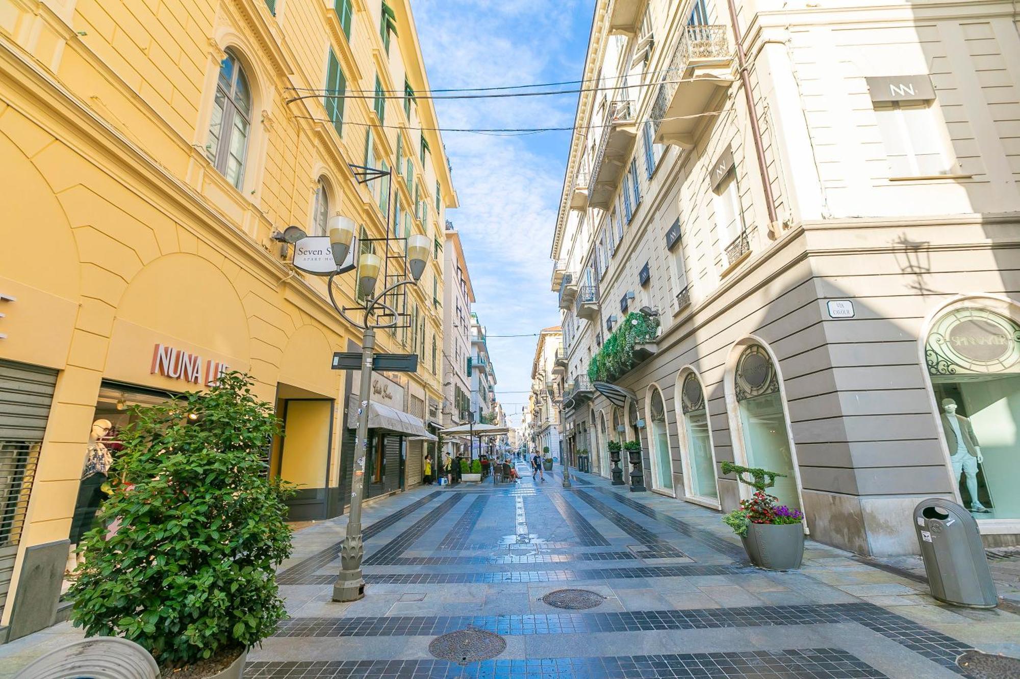 Seven Suites Apartments - Via Matteotti 178 Sanremo Luaran gambar