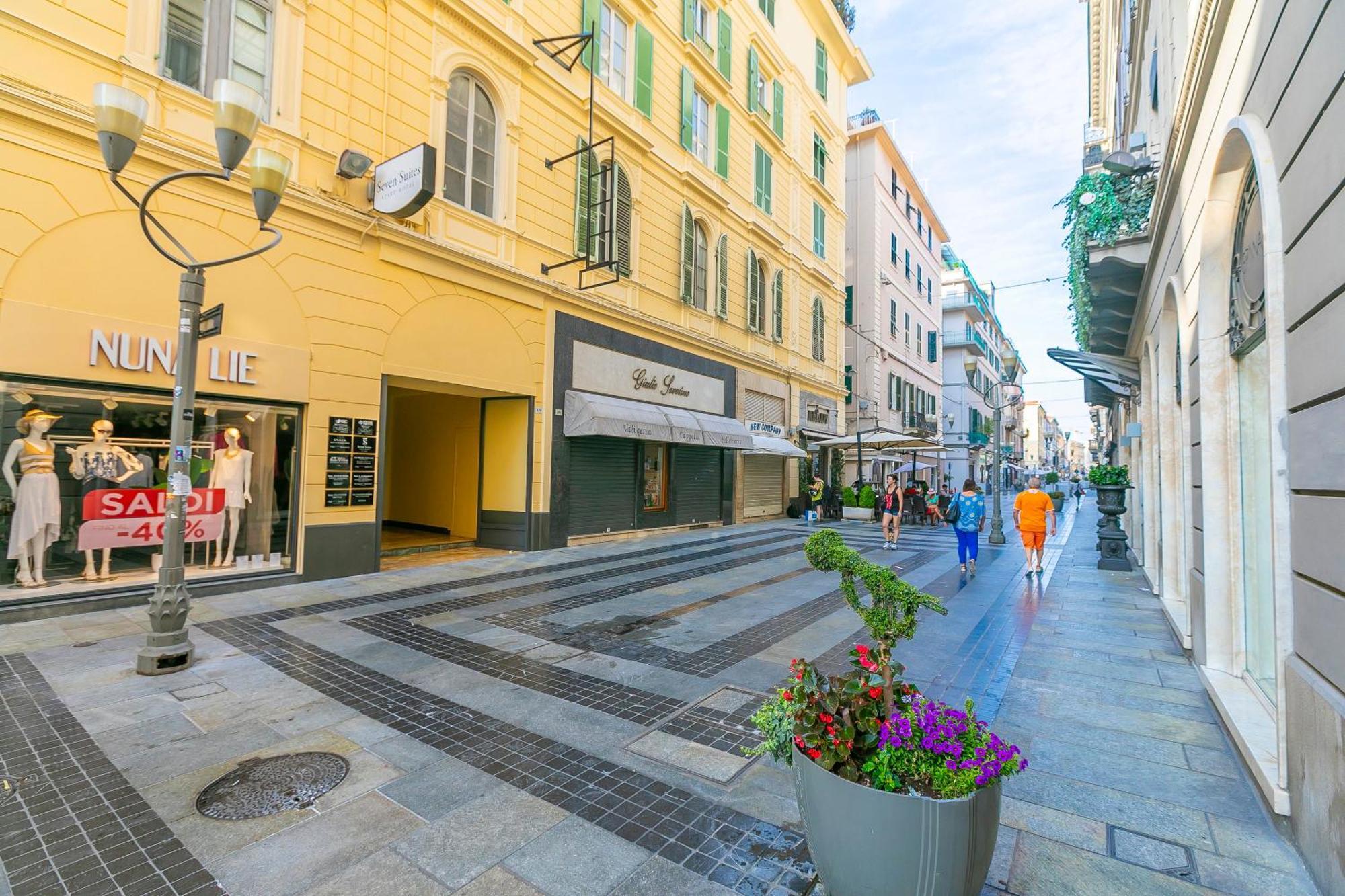 Seven Suites Apartments - Via Matteotti 178 Sanremo Bilik gambar