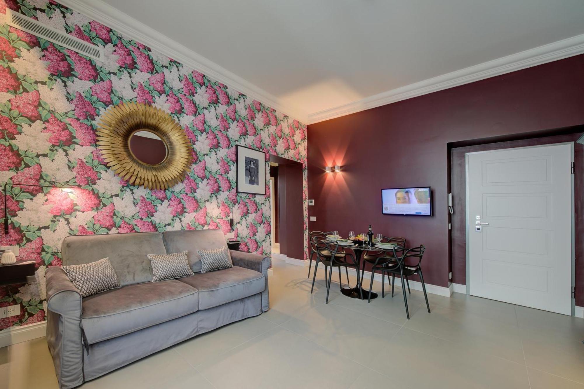 Seven Suites Apartments - Via Matteotti 178 Sanremo Luaran gambar