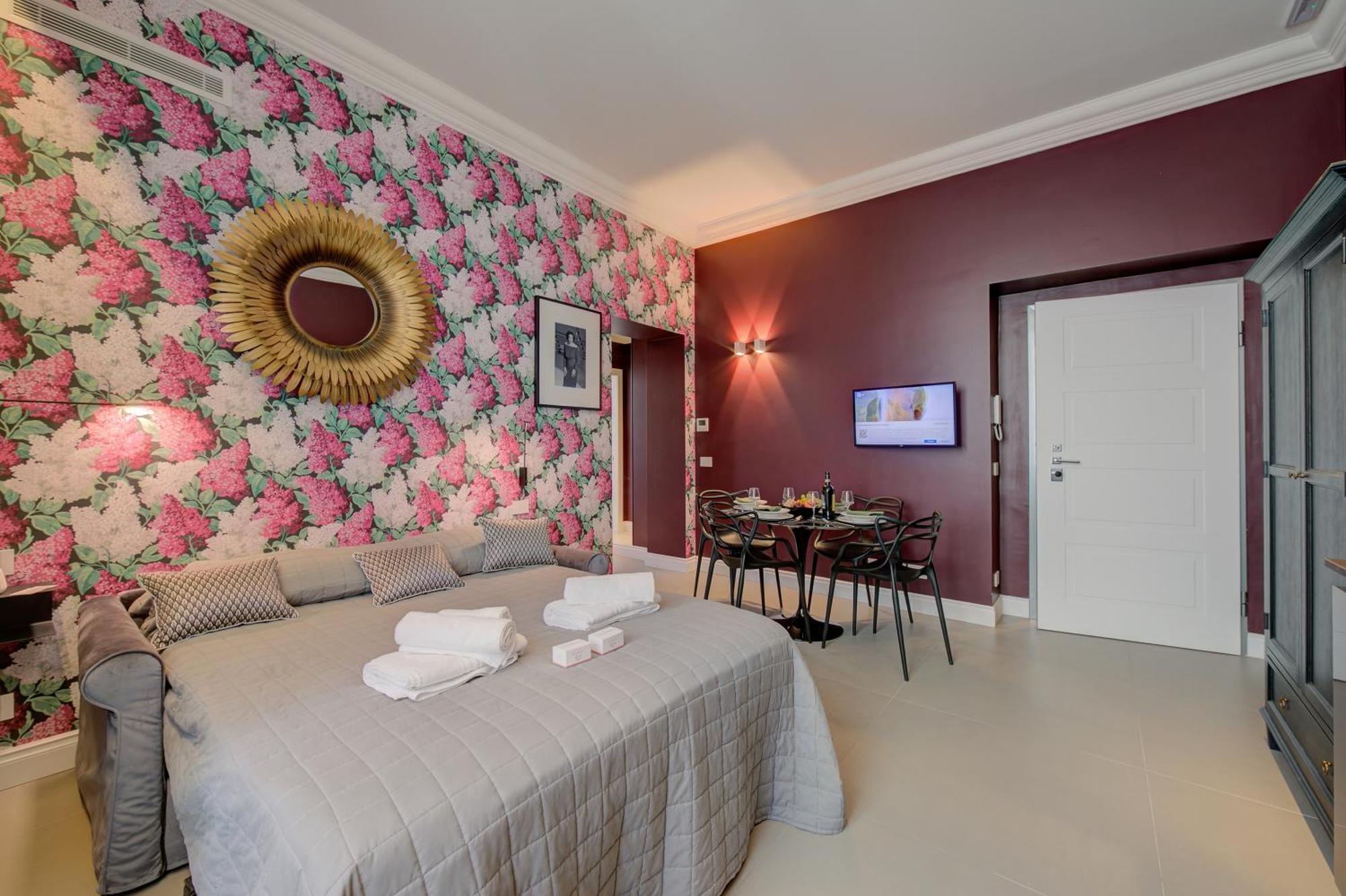 Seven Suites Apartments - Via Matteotti 178 Sanremo Luaran gambar
