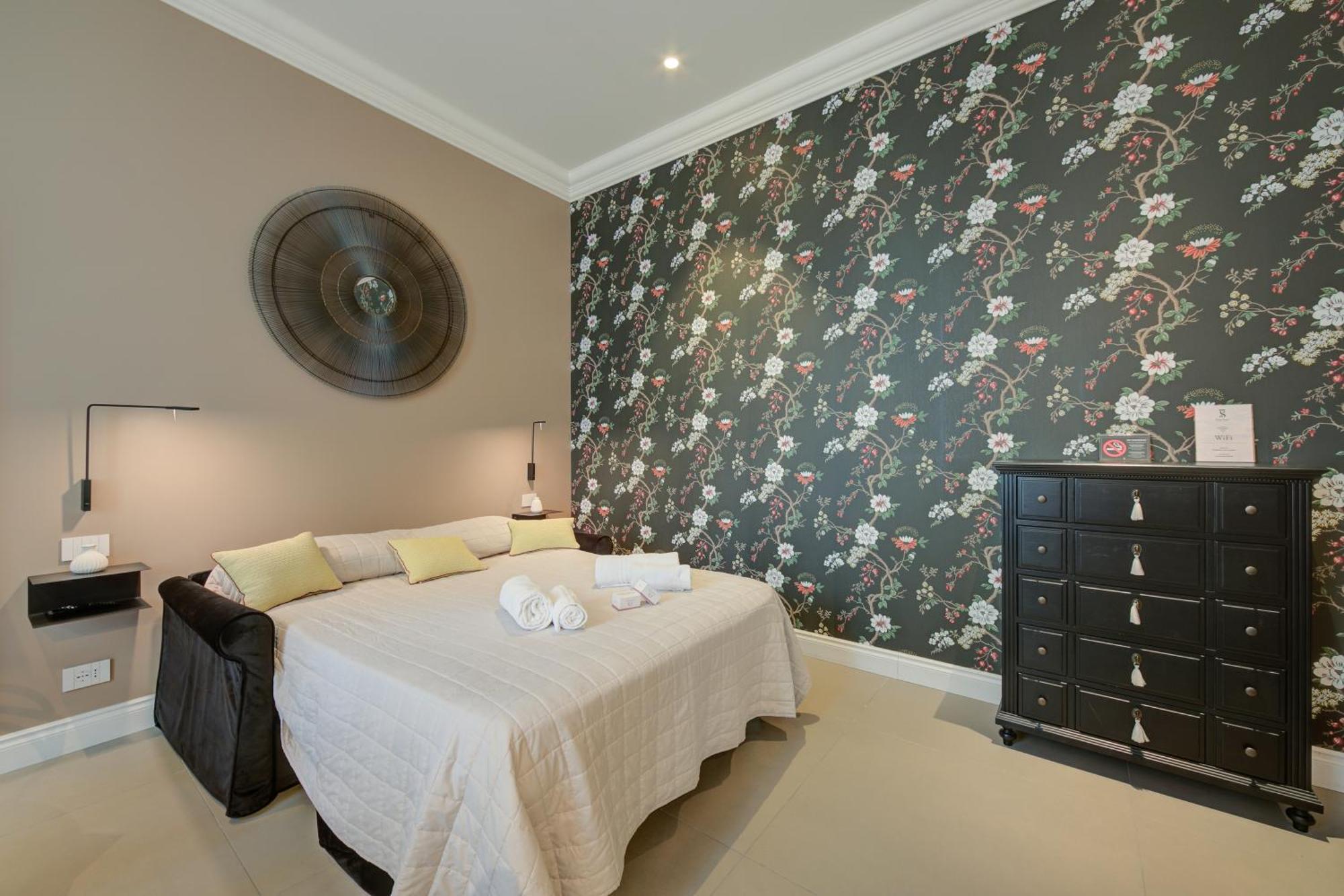 Seven Suites Apartments - Via Matteotti 178 Sanremo Luaran gambar