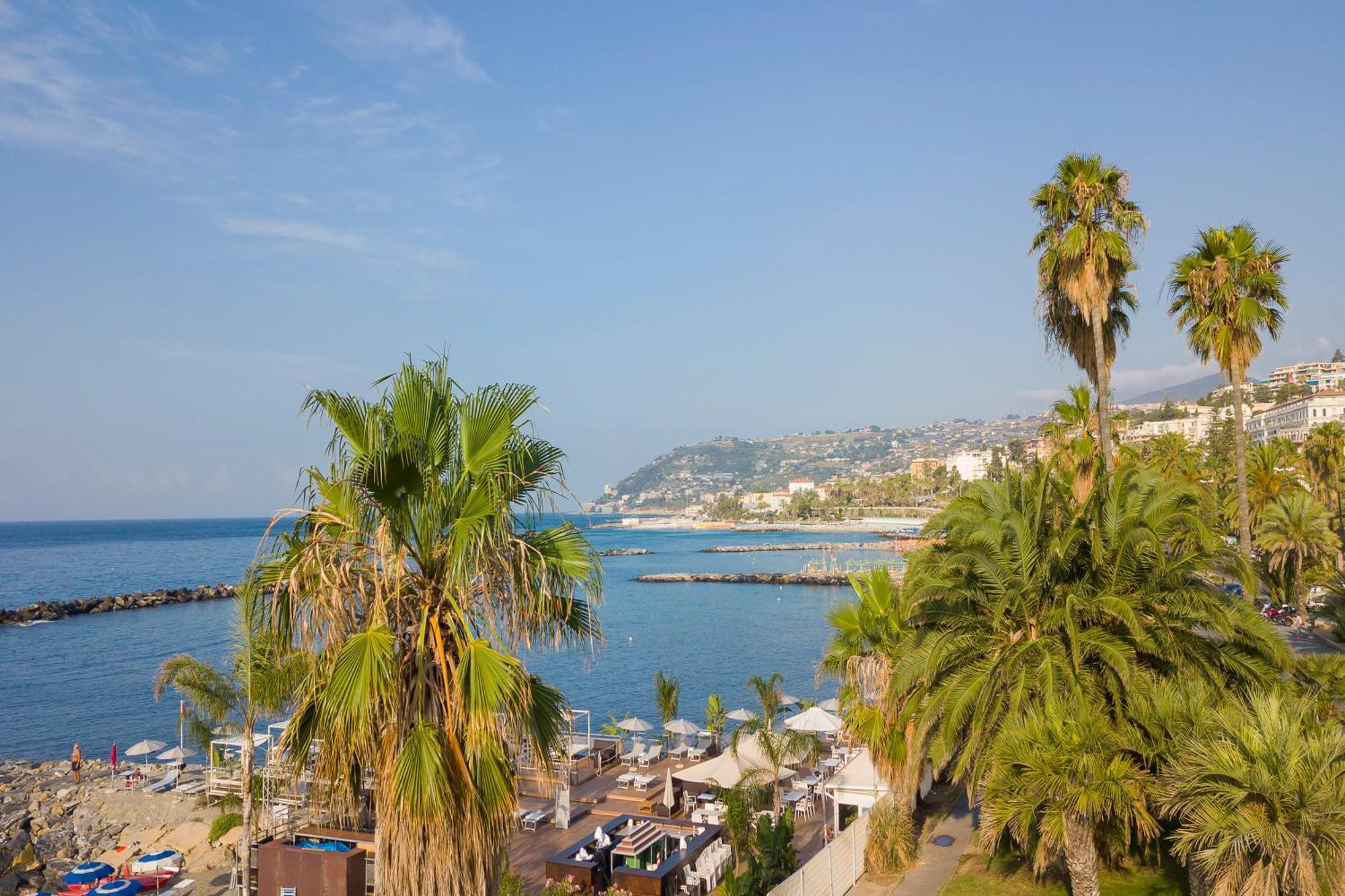 Seven Suites Apartments - Via Matteotti 178 Sanremo Luaran gambar