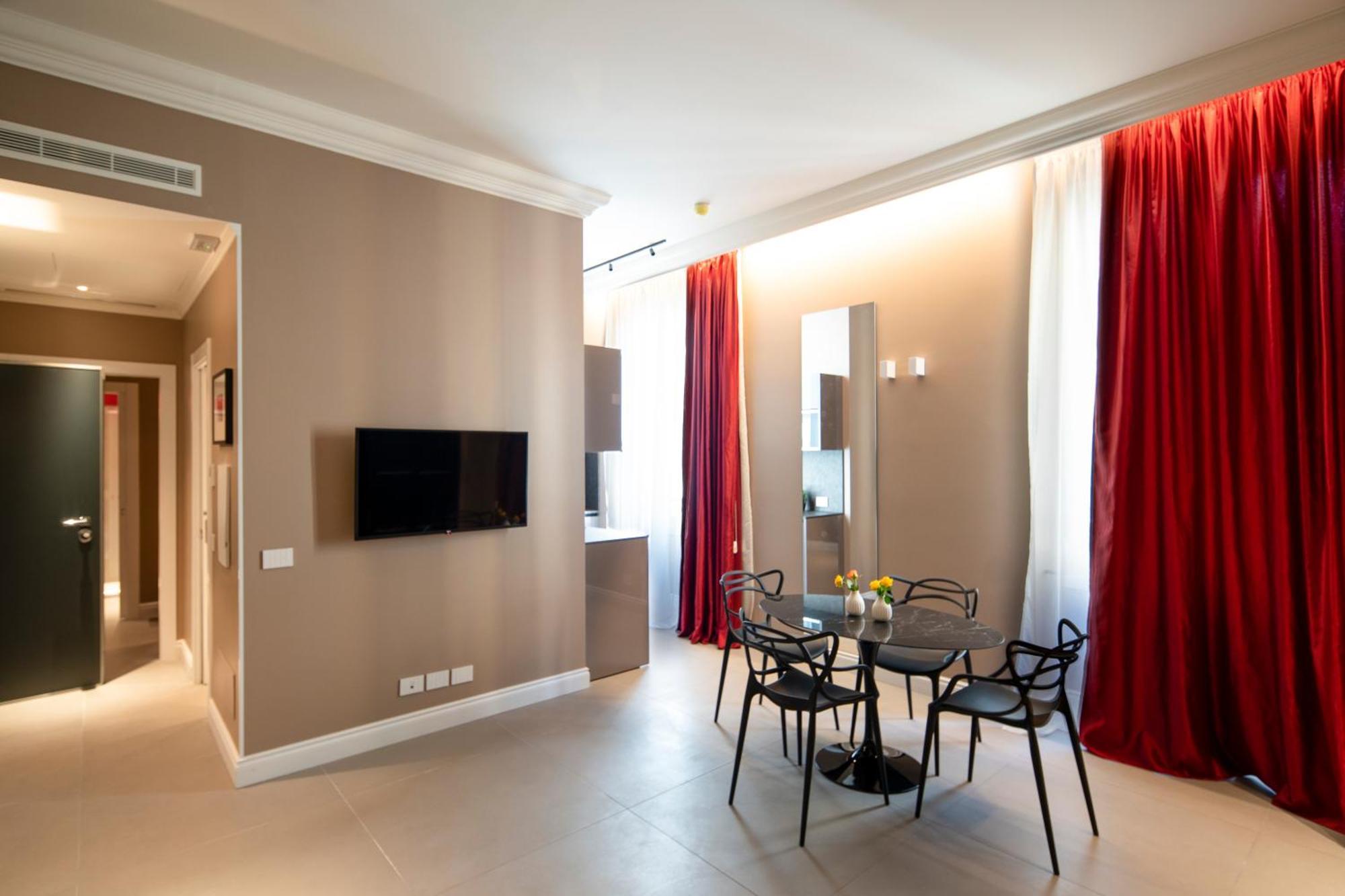 Seven Suites Apartments - Via Matteotti 178 Sanremo Luaran gambar
